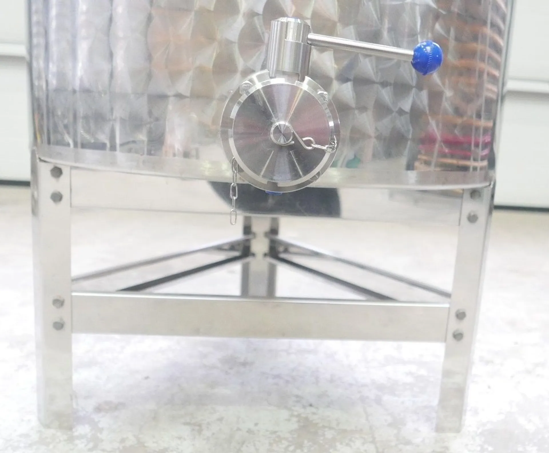  500 litres Eurolux  Always-Full-Tanks in V2A – Floating Cover - round vertical on Feet – NEW!