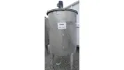 800 Liter Lagertank mit Rührwerk