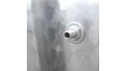 2.300 Liter Kubischer Lagertank marmoriert mit Kühlplatte aus V2A stehend
