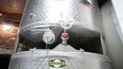 2.000 Liter SPEIDEL Weintank/ Lagertank/ Stapeltank SATTELTANK stehend, rund aus V2A 