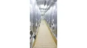 5.600 Liter Lagertank, Weintank kubisch mit Flachboden mit 3% Schräge, Ecken und Kanten schön gerundet 