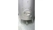 7.100 Liter Lagertank/ Weintank/ Flachbodentank mit 3% Schräge stehend rund aus V2A