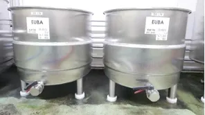 300 Litres Storage Tank/Yeast tub vertical, round, in V2A