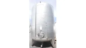20.600 Liter Lagertank mit Klöpperboden aus V2A