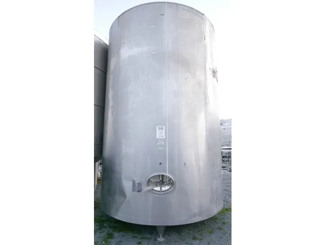 24.000 Liter Heißwassertank mit Isolierung, diffusionsdicht verschweißt, rund, stehend aus V2A